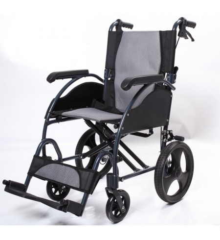 Silla de ruedas con frenos. R2238